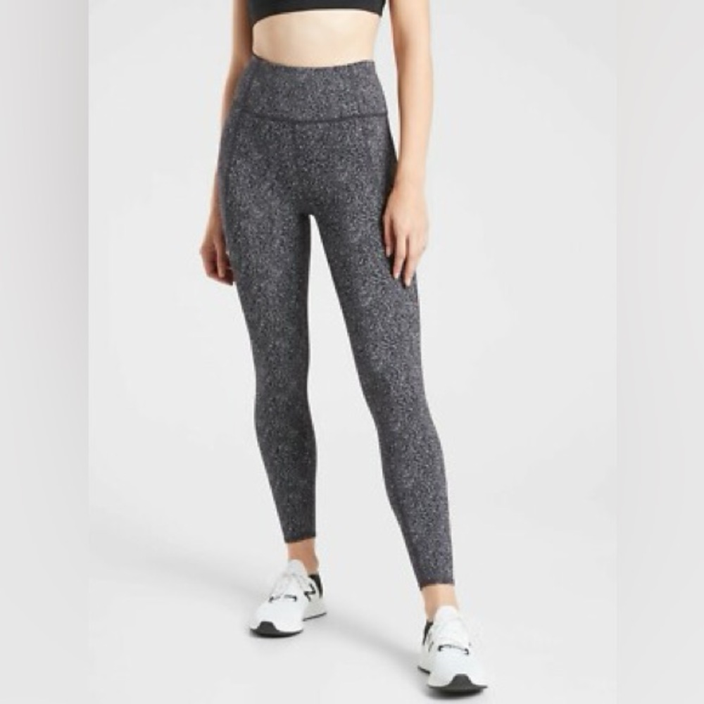 Athleta lightning static 7/8 tight leggings black white size XS